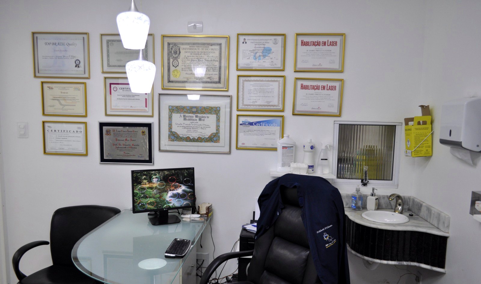 Títulos e certificados
